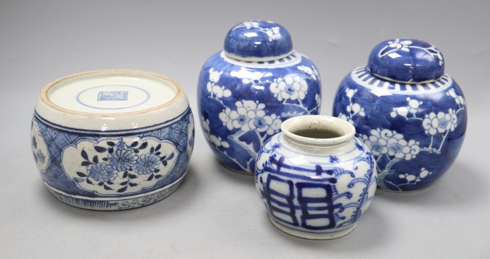 Three Chinese blue and white jars and a seal paste vessel, jars H.15cm including lid